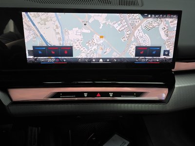 صورة مصغرة 19 لـ 2026 BMW 5 SERIES