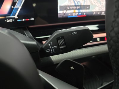 صورة مصغرة 31 لـ 2026 BMW 5 SERIES