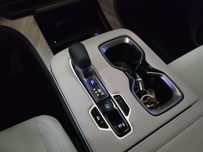 صورة مصغرة 17 لـ 2025 Lexus LM