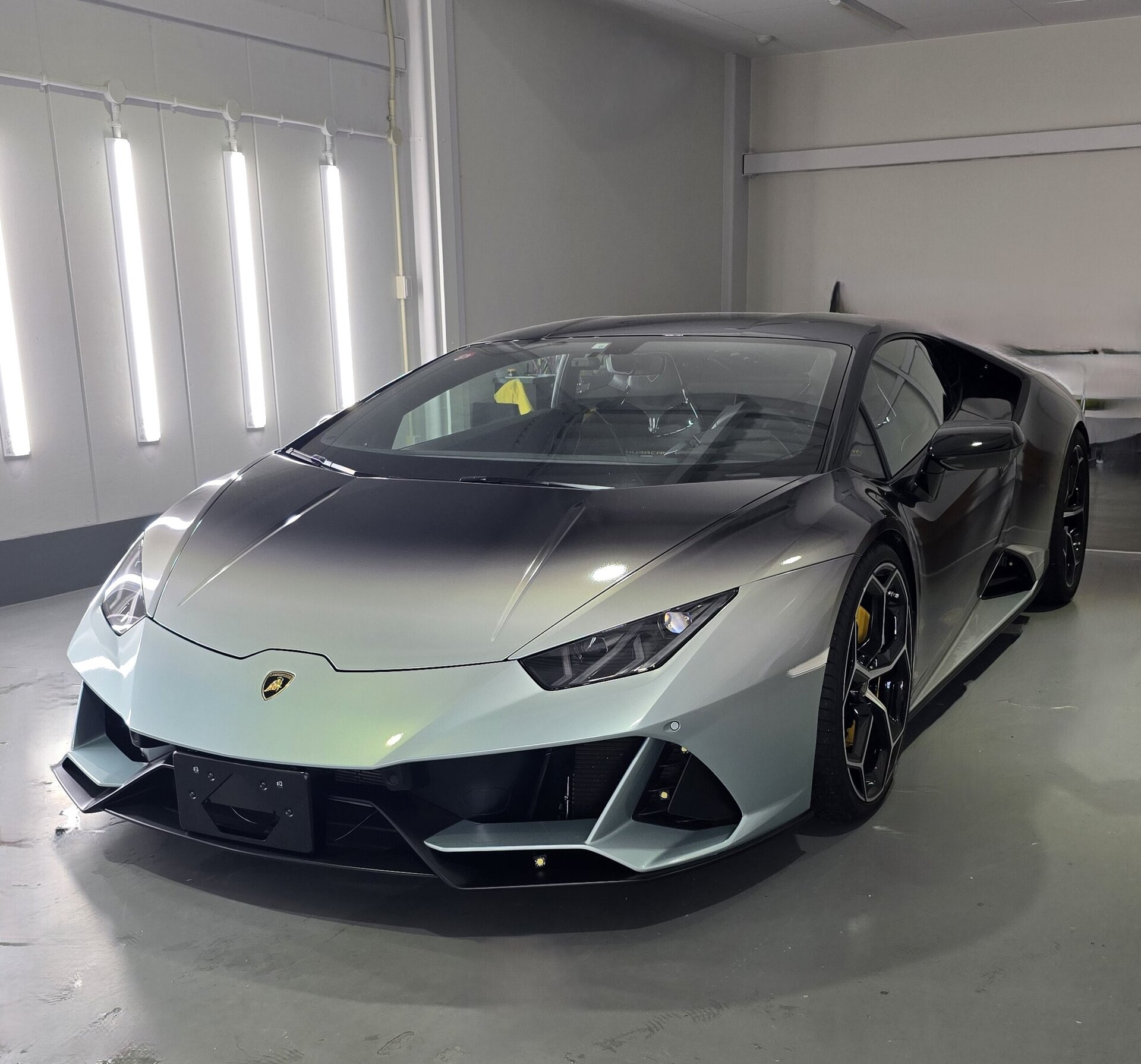 LAMBORGHINI HURACAN - View 1