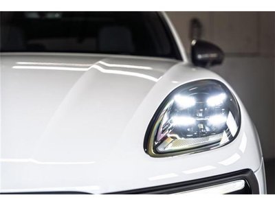 2024 Porsche MACAN thumbnail 13