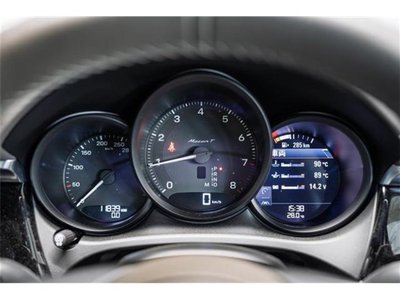 2024 Porsche MACAN thumbnail 21