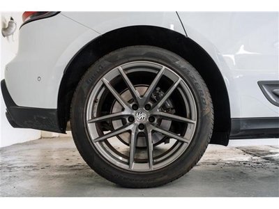 2024 Porsche MACAN thumbnail 29