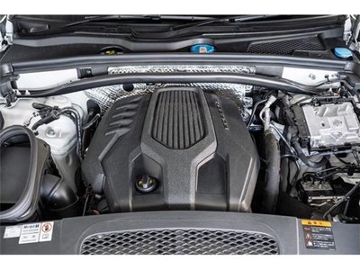 2024 Porsche MACAN thumbnail 39