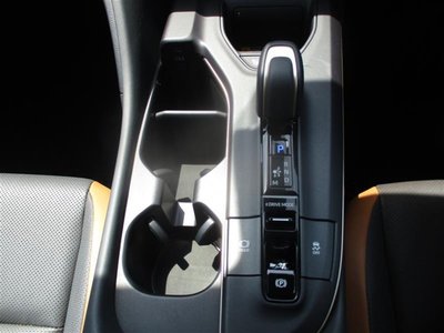 2023 Toyota CROWN CROSSOVER — миниатюра 17