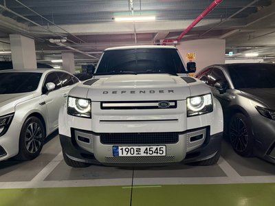 LAND ROVER DEFENDER - 2