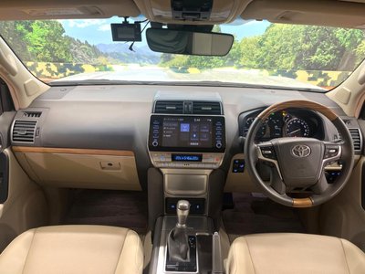 TOYOTA LAND CRUISER PRADO - 2