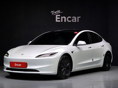 TESLA MODEL 3 - 1