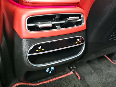 2022 Genesis GV70 — миниатюра 25