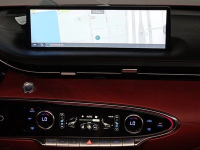 2022 Genesis GV70 — миниатюра 19
