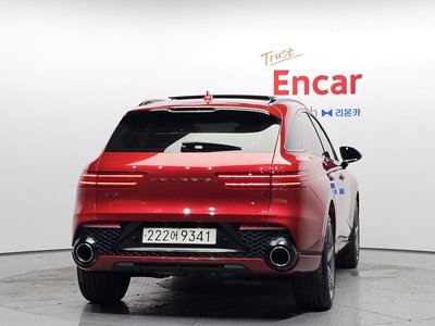 صورة 3 لـ 2022 Genesis GV70
