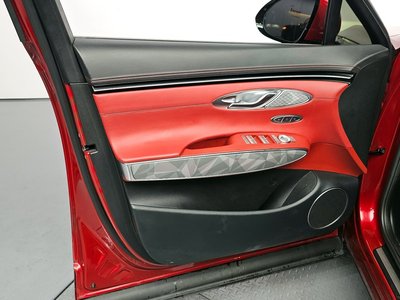 2022 Genesis GV70 — миниатюра 14