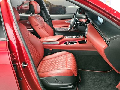 2022 Genesis GV70 — миниатюра 13