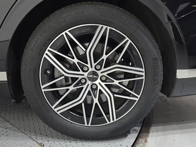 صورة 8 لـ 2022 Genesis G90 (RS4)