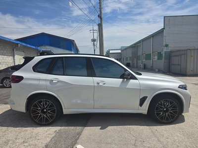 2024 BMW X5 M photo 3