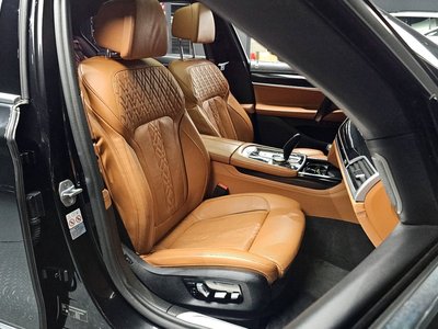 BMW 7 SERIES - 10