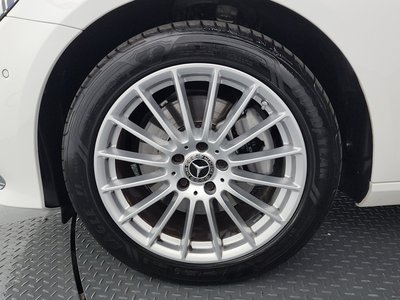 MERCEDES-BENZ E-CLASS - 6