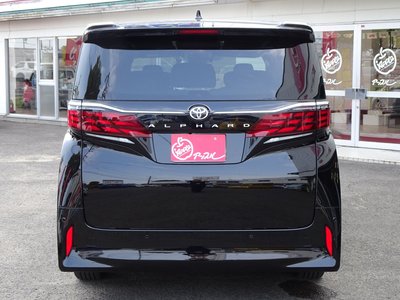 2025 Toyota ALPHARD — фото 5