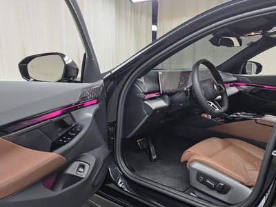 2025 BMW 5 SERIES 缩略图 13