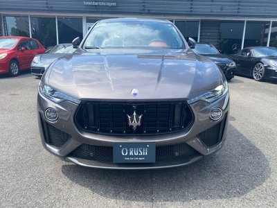 2021 Maserati LEVANTE — фото 1