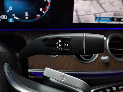 MERCEDES-BENZ E-CLASS - 9