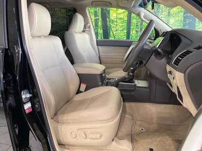 TOYOTA LAND CRUISER PRADO - 8