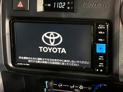 TOYOTA LAND CRUISER 70 - 3