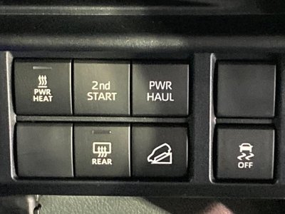 TOYOTA LAND CRUISER 70 - 7