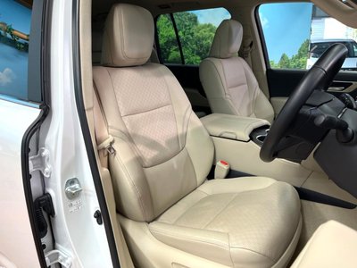 TOYOTA LAND CRUISER 300 - 10