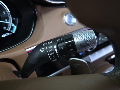2022 Genesis GV70 thumbnail 27