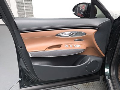 2022 Genesis GV70 thumbnail 14