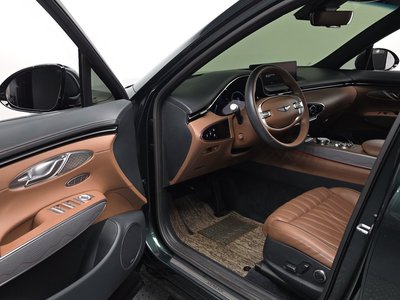 2022 Genesis GV70 thumbnail 13