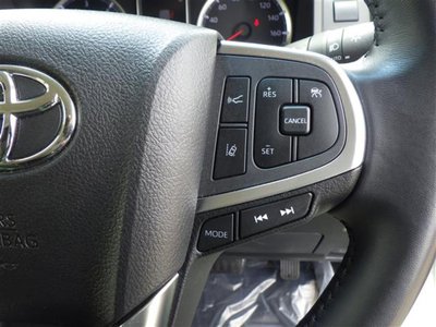 TOYOTA GRAND ACE - 8