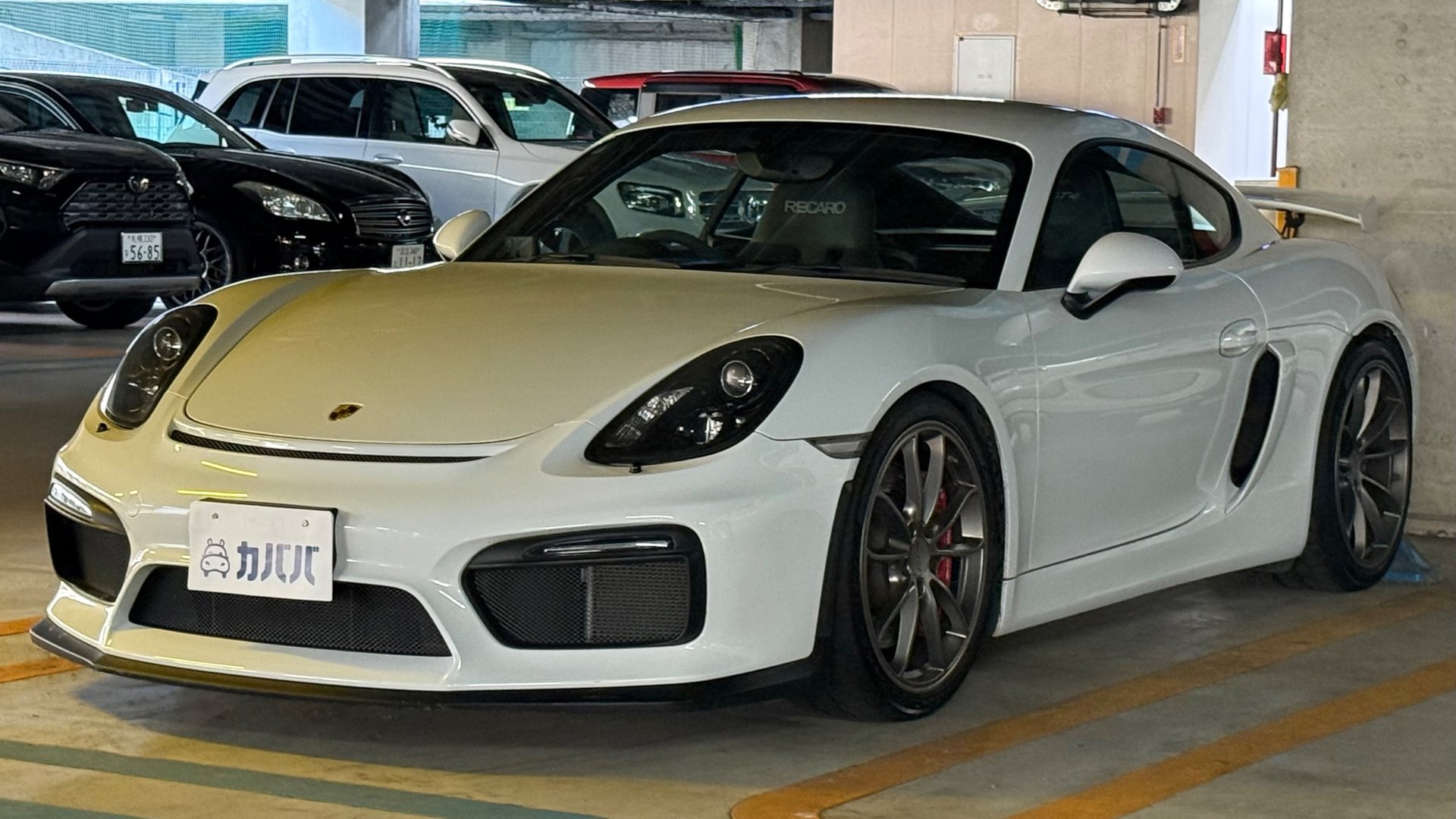 PORSCHE CAYMAN GT4 - View 1