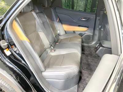 2023 Toyota CROWN CROSSOVER photo 9