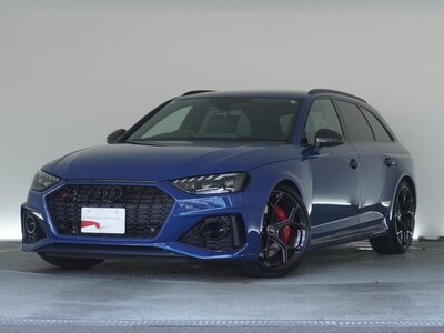 AUDI RS4 AVANT