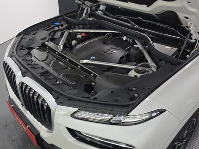 BMW X7 - 7