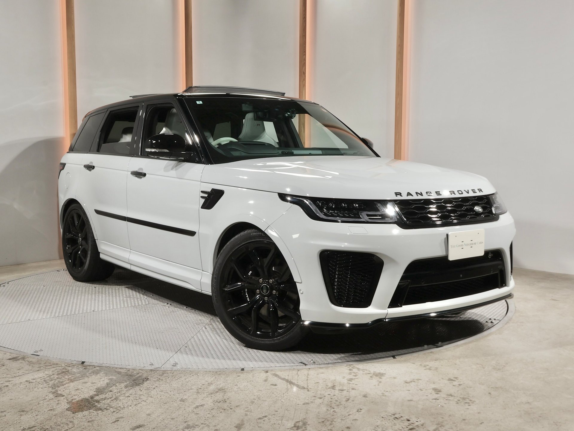 LAND ROVER RANGE ROVER SPORT - View 1