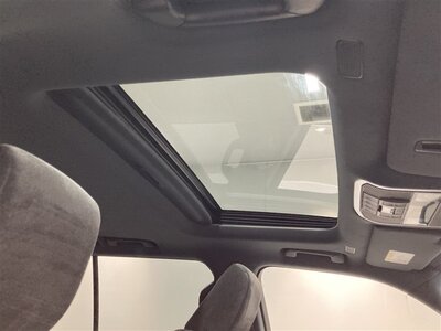 TOYOTA LAND CRUISER 300 - 8