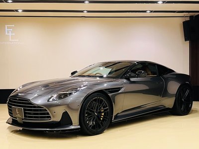 ASTON MARTIN DB12
