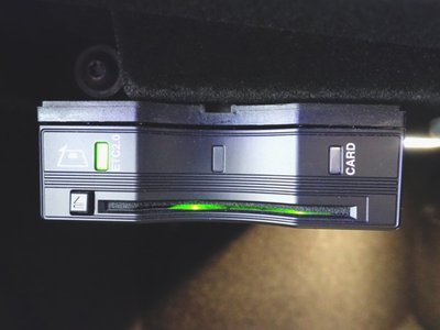 MERCEDES-BENZ E-CLASS - 10