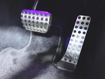 MERCEDES-BENZ E-CLASS - 9