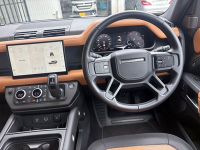 صورة 6 لـ 2024 LAND Rover DEFENDER