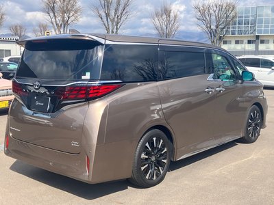 TOYOTA ALPHARD - 4