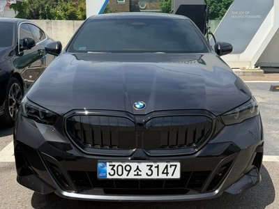 BMW 5 SERIES - 2