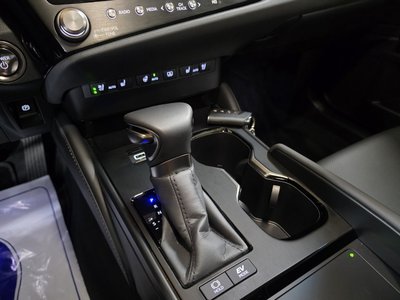 2025 Lexus ES 照片 9