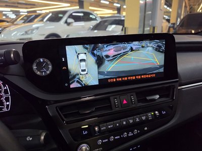 صورة مصغرة 13 لـ 2025 Lexus ES