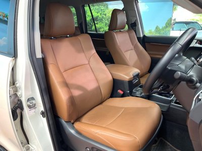 TOYOTA LAND CRUISER PRADO - 10