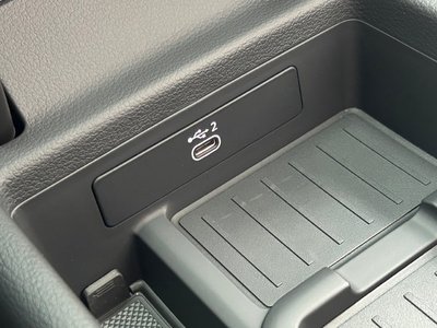 صورة 25 لـ 2024 AUDI A4 AVANT