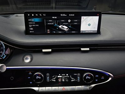 2021 Genesis GV70 — миниатюра 14